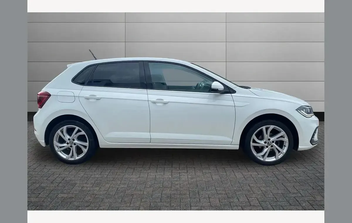 Used VW Polo Style 95 HP (69 kW) 2023 White Hatchback