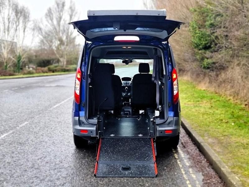 Used Ford Tourneo Connect Zetec 2017 Blue MPV