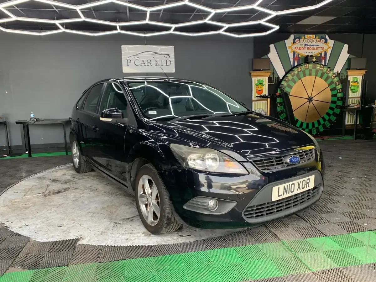 Used Ford Focus Zetec 99 HP (72 kW) 2010 Black Hatchback