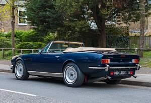 Usado Aston Martin V8 315 CV (231 kW) 1986 Azul Coupe