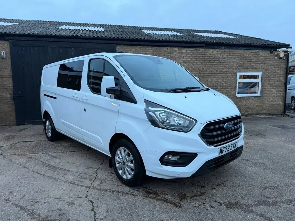 Used Ford Transit Custom Limited 130 HP (95 kW) 2022 White Van