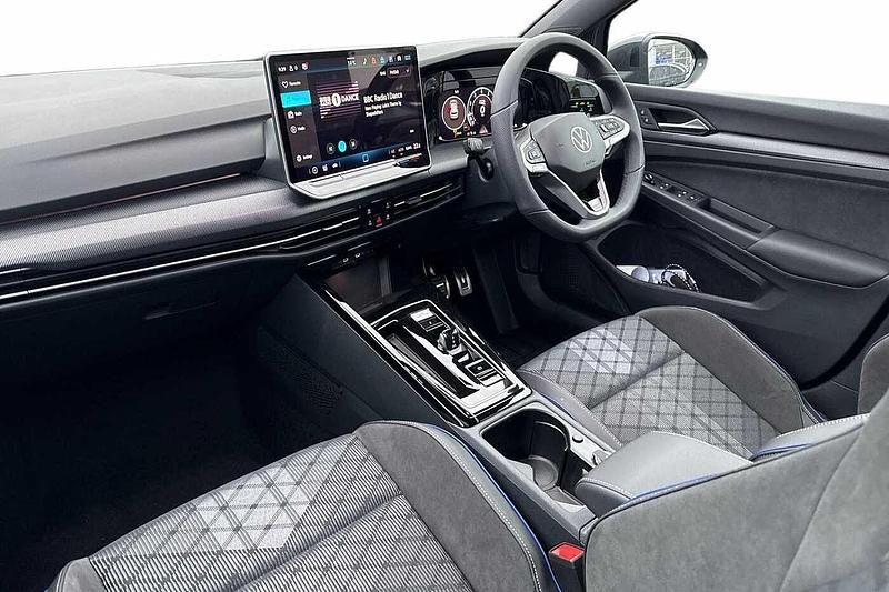 Used VW Golf VIII R-line 150 HP (110 kW) 2026 Urano grey Hatchback