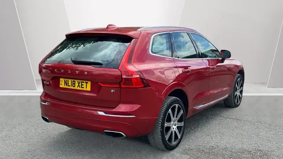 Used Volvo XC60 Inscription 407 HP (299 kW) 2018 Red SUV