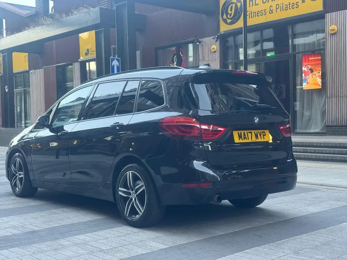 Used BMW 218 Sport Line 136 HP (100 kW) 2017 Black Estate