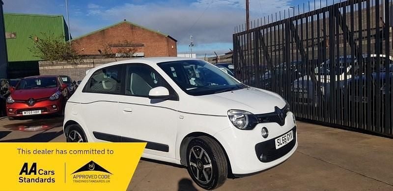 White Used 2016 Renault Twingo Dynamique Hatchback | £4,295 (Fair price) - Image 1/4