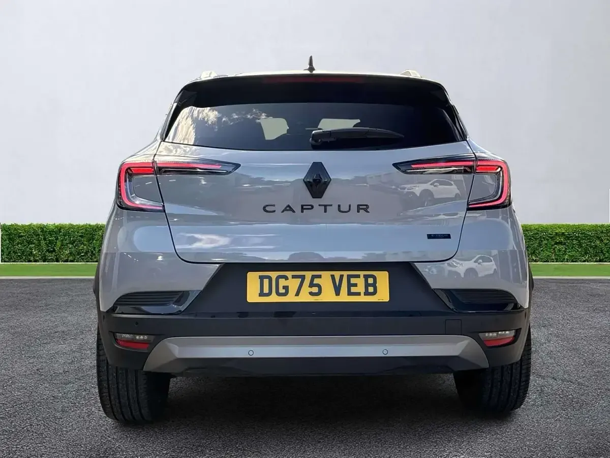 Used Renault Captur Esprit Alpine 2025 Grey/black SUV