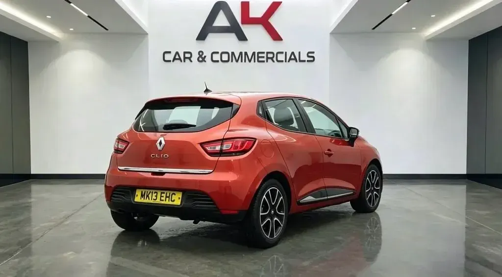 Used Renault Clio IV Dynamique 75 HP (55 kW) 2013 Red Hatchback