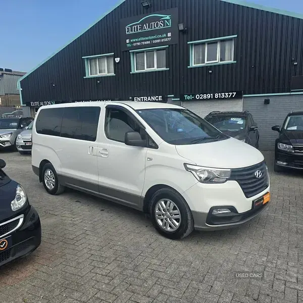 Used Hyundai I800 SE 170 HP (125 kW) 2019 White MPV