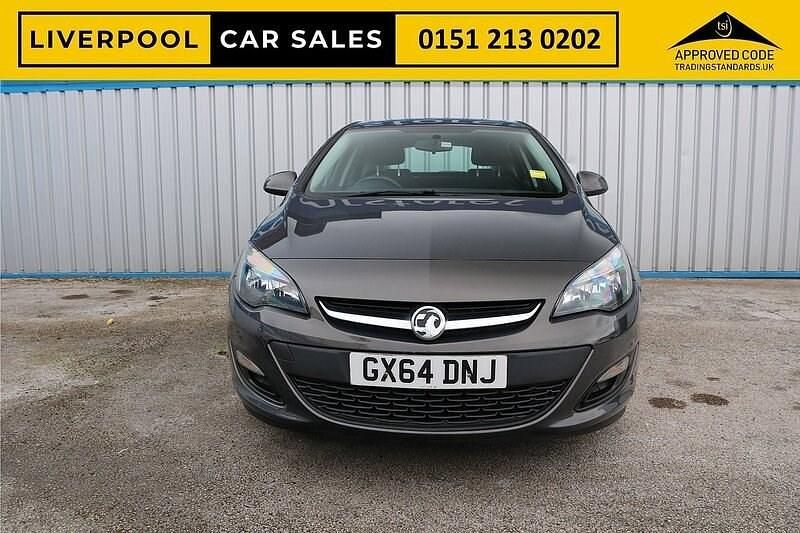 Used Vauxhall Astra 95 HP (69 kW) 2014 Grey Hatchback