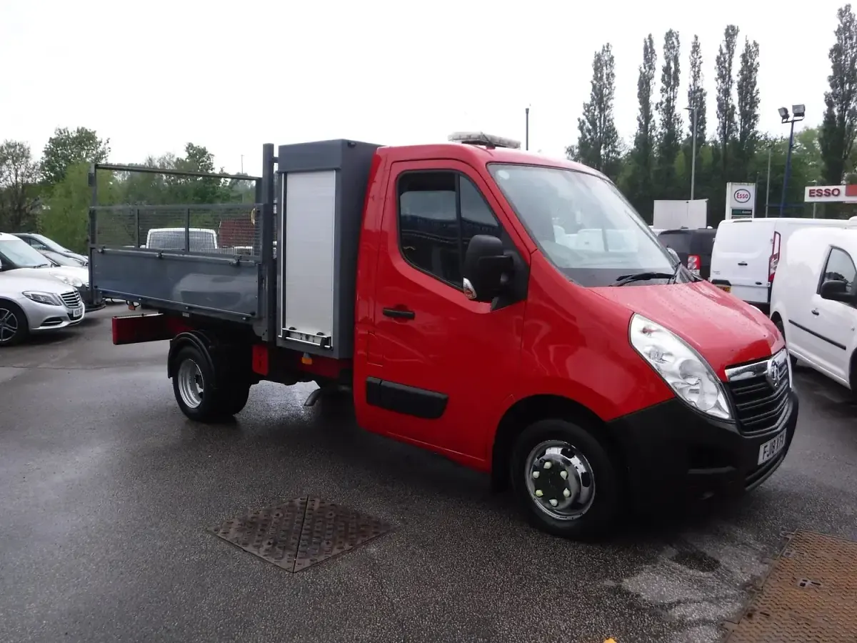 Used Vauxhall Movano 2018 Red MPV