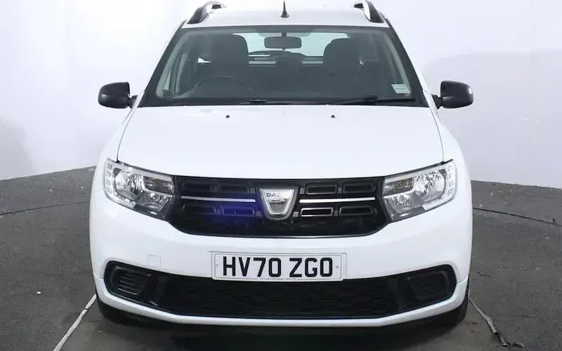 Used Dacia Logan MCV Essentiel 95 HP (69 kW) 2020 White Estate