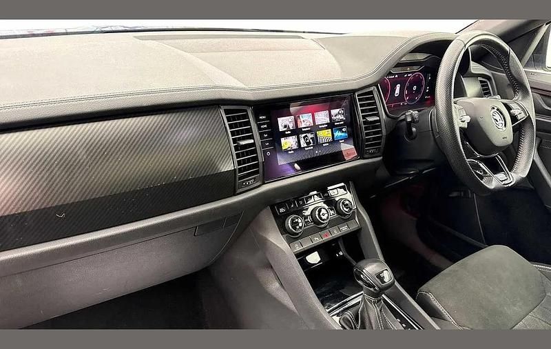 Used Skoda Kodiaq SportLine 196 HP (144 kW) 2022 Race blue metallic SUV