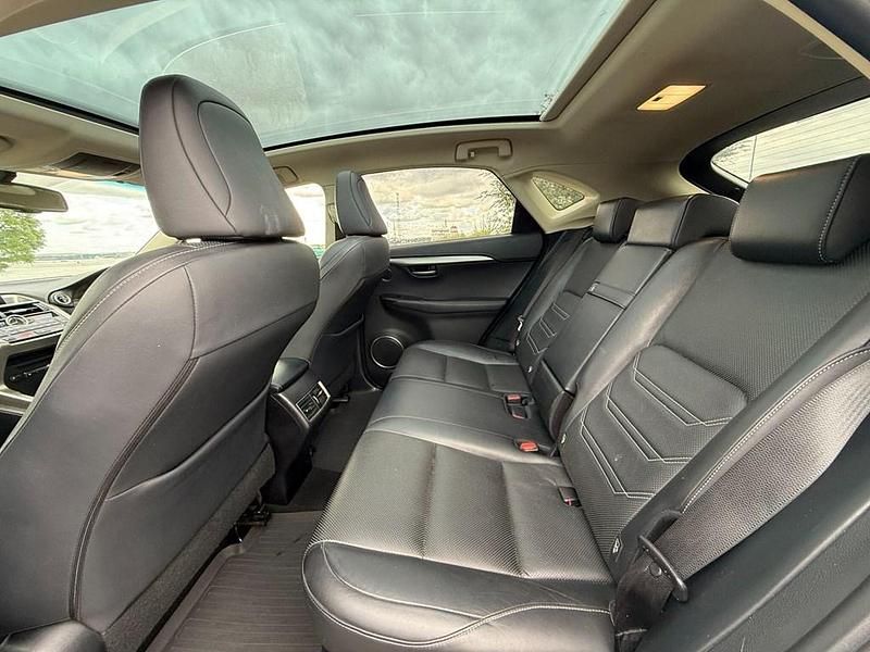 Used Lexus NX300h Luxury Line 2015 White SUV