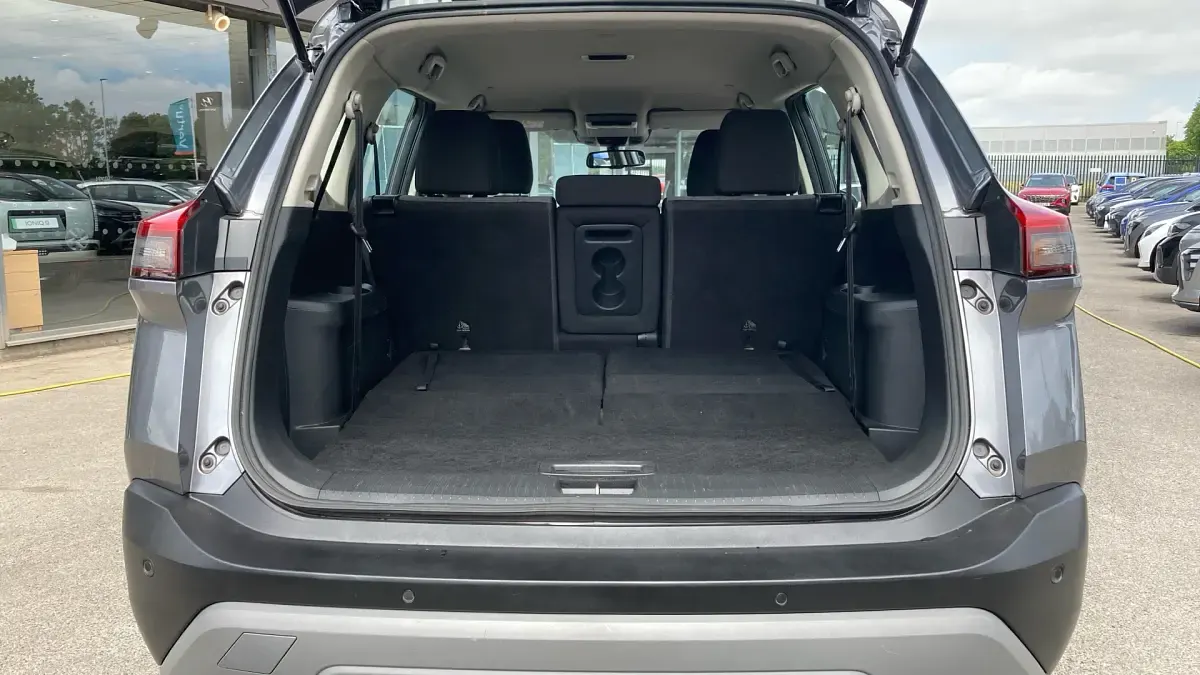 Used Nissan X-Trail Acenta 213 HP (156 kW) 2023 Grey SUV
