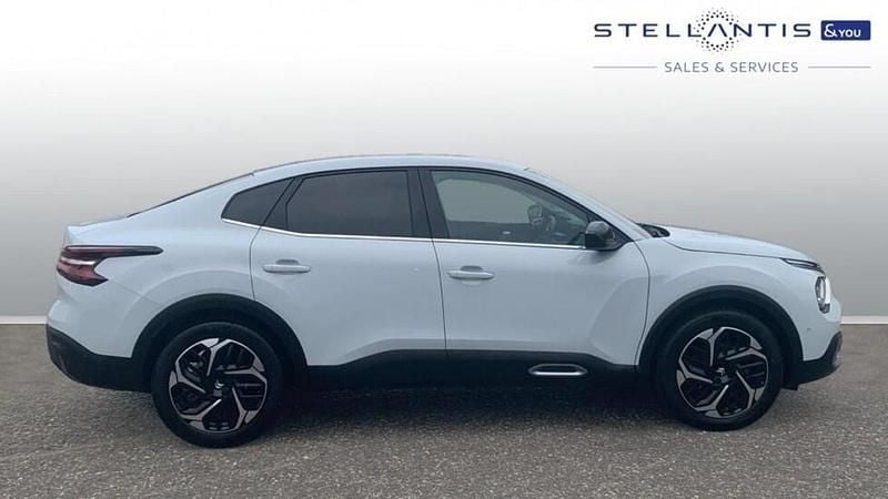 White Used 2024 Citroën C4 X PureTech SUV | £17,040 - Image 1/4