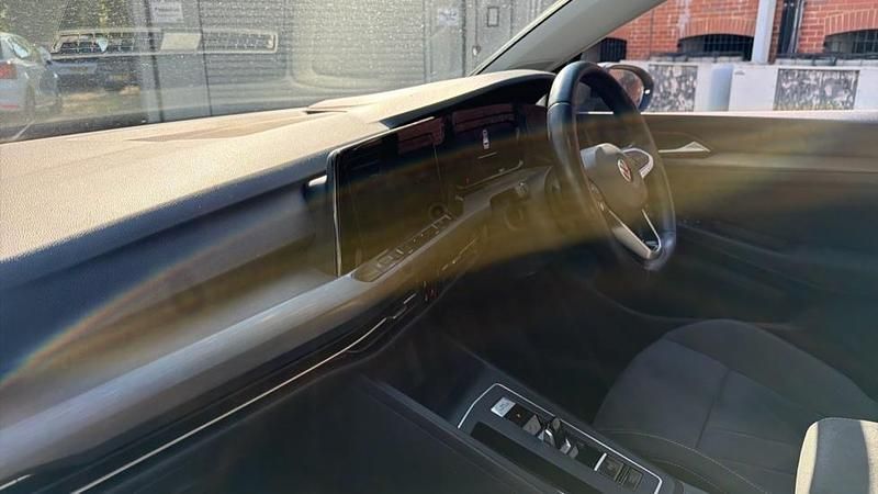 Second-hand VW Golf VIII Style 130 CP (95 kW) 2022 Gri