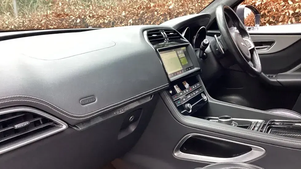 Used Jaguar F-Pace R-Sport 300 HP (220 kW) 2019 Silver SUV