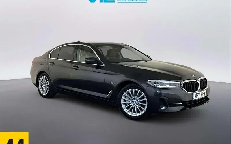 Usado BMW 530e Comfort Edition 292 HP (214 kW) 2022 Sedan