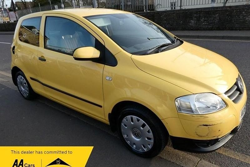 Used VW Fox 2010 Yellow Hatchback