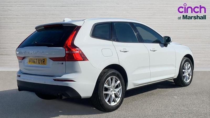 Used Volvo XC60 Momentum 190 HP (139 kW) 2017 White SUV