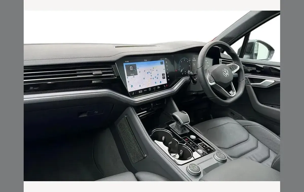 Used VW Touareg Black Edition 286 HP (210 kW) 2025 Black SUV