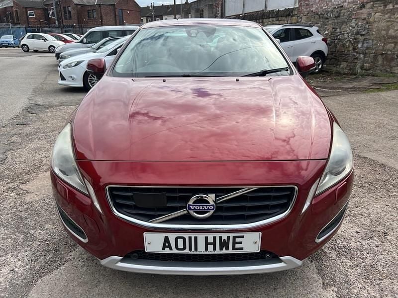Used Volvo S60 SE 2011 Red Sedan