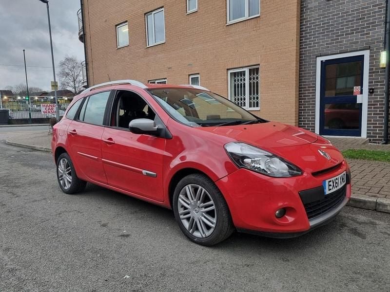 Red Used 2011 Renault Clio GrandTour Dynamique Estate | £1,500 (Super price) - Image 1/4