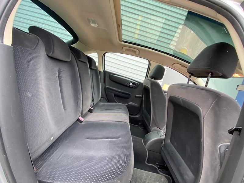 Used Citroën C4 88 HP (64 kW) 2006 Silver Hatchback