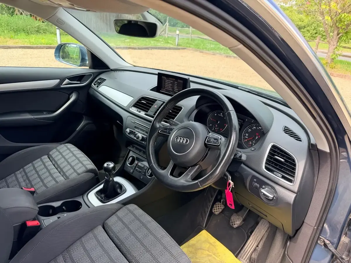 Used Audi Q3 2016 Blue SUV