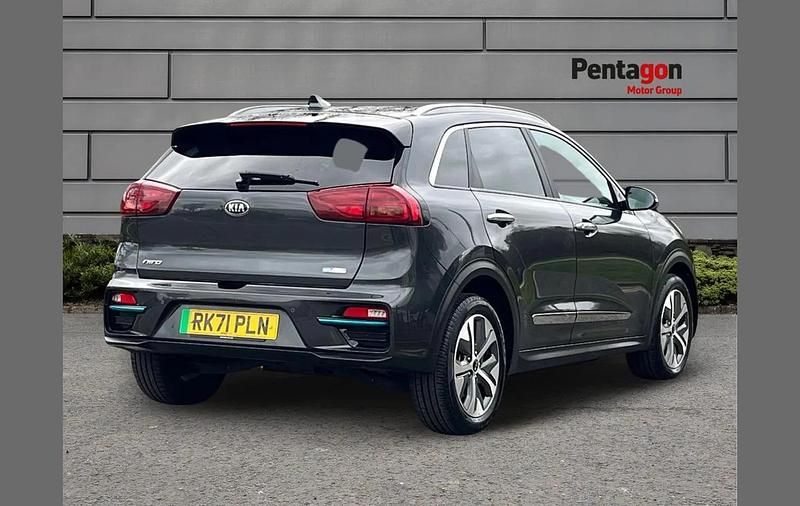 Used Kia e-Niro 150 kW (204 HP) 2021 Grey SUV