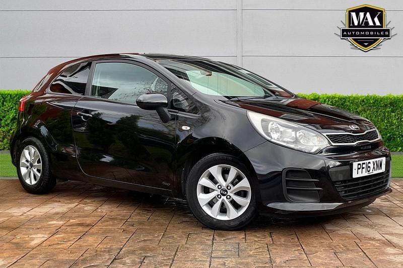 Used Kia Rio 84 HP (61 kW) 2016 Black Hatchback