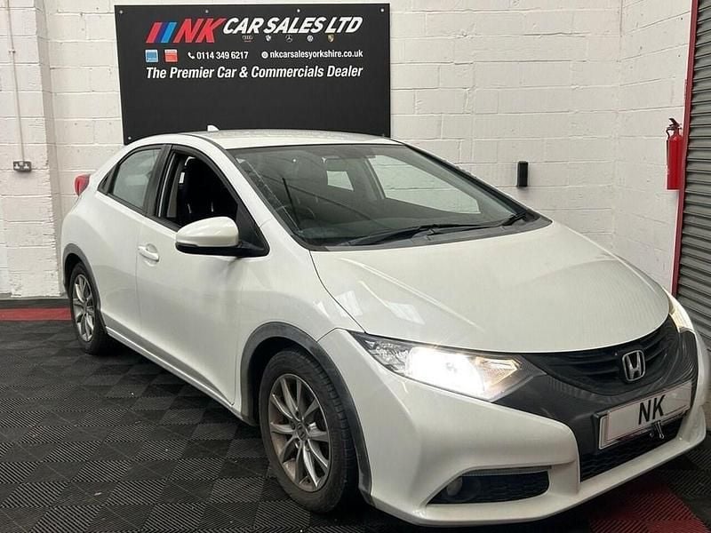 Used Honda Civic EX 150 HP (110 kW) 2012 White Hatchback