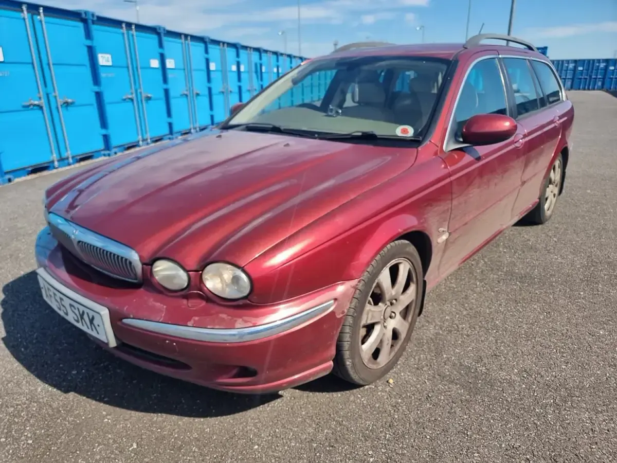 Used Jaguar X-type SE 130 HP (95 kW) 2005 Red Estate