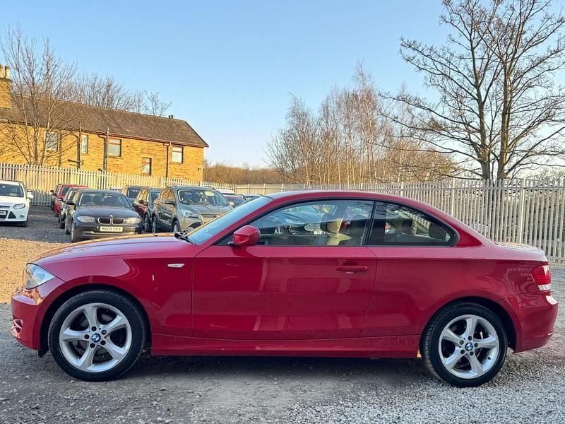 Used BMW 118 Coupé Sport Line 143 HP (105 kW) 2010 Red Coupe