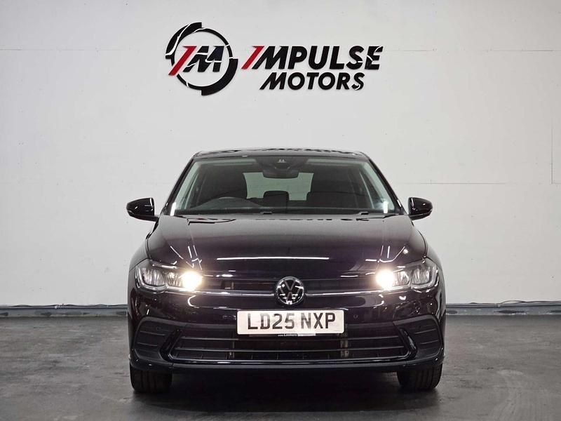 Begagnad VW Polo Match 2025 Svart Halvkombi