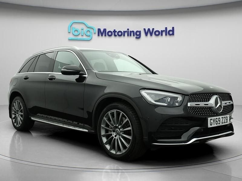 Black Used 2019 Mercedes GLC220 AMG line SUV | £24,200 (Fair price) - Image 1/4