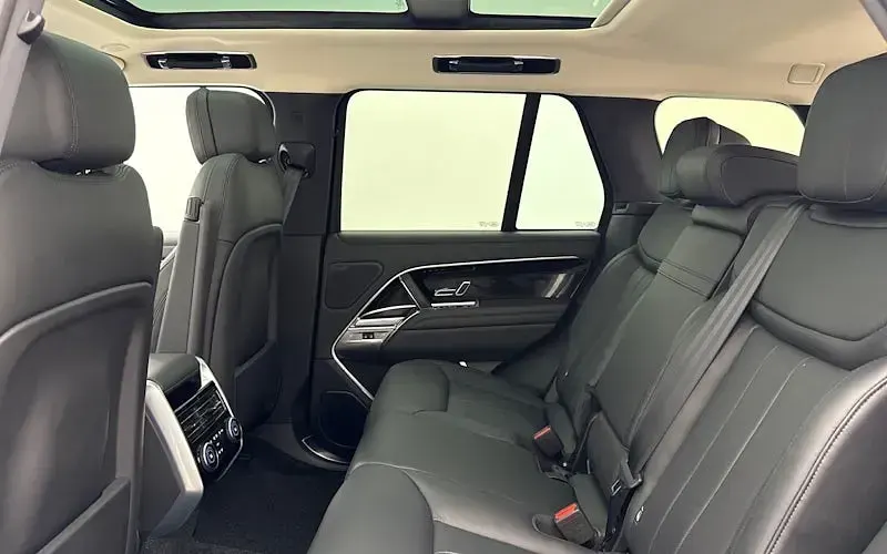 Used Land Rover Range Rover HSE 460 HP (338 kW) 2026 SUV