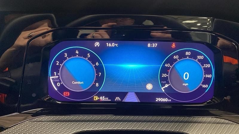 Used VW Golf VIII R-line 150 HP (110 kW) 2023 White Hatchback