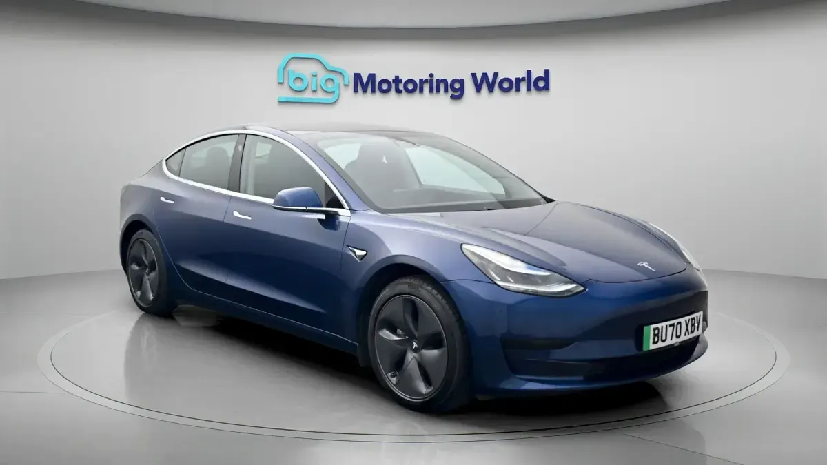 Used Tesla Model 3 Standard Range Plus 239 kW (325 HP) 2020 Sedan