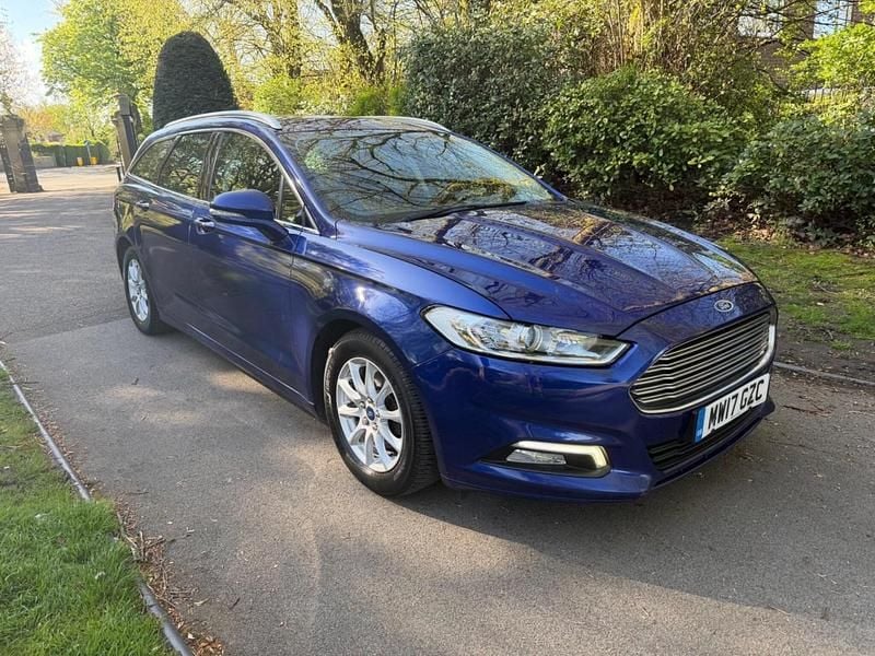 Used Ford Mondeo Zetec 120 HP (88 kW) 2017 Blue Estate