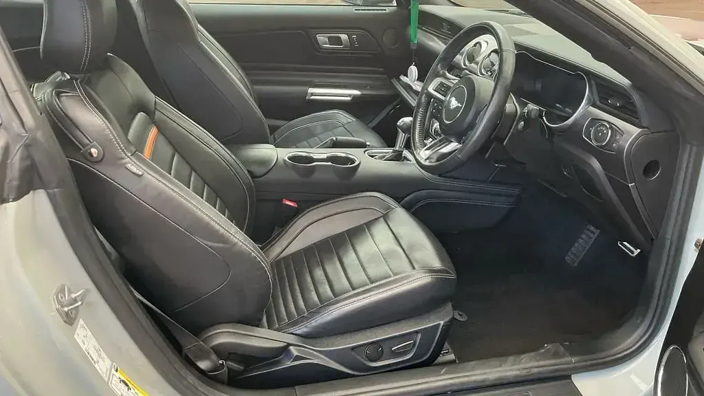 Used Ford Mustang Fastback 460 HP (338 kW) 2022 Silver Coupe