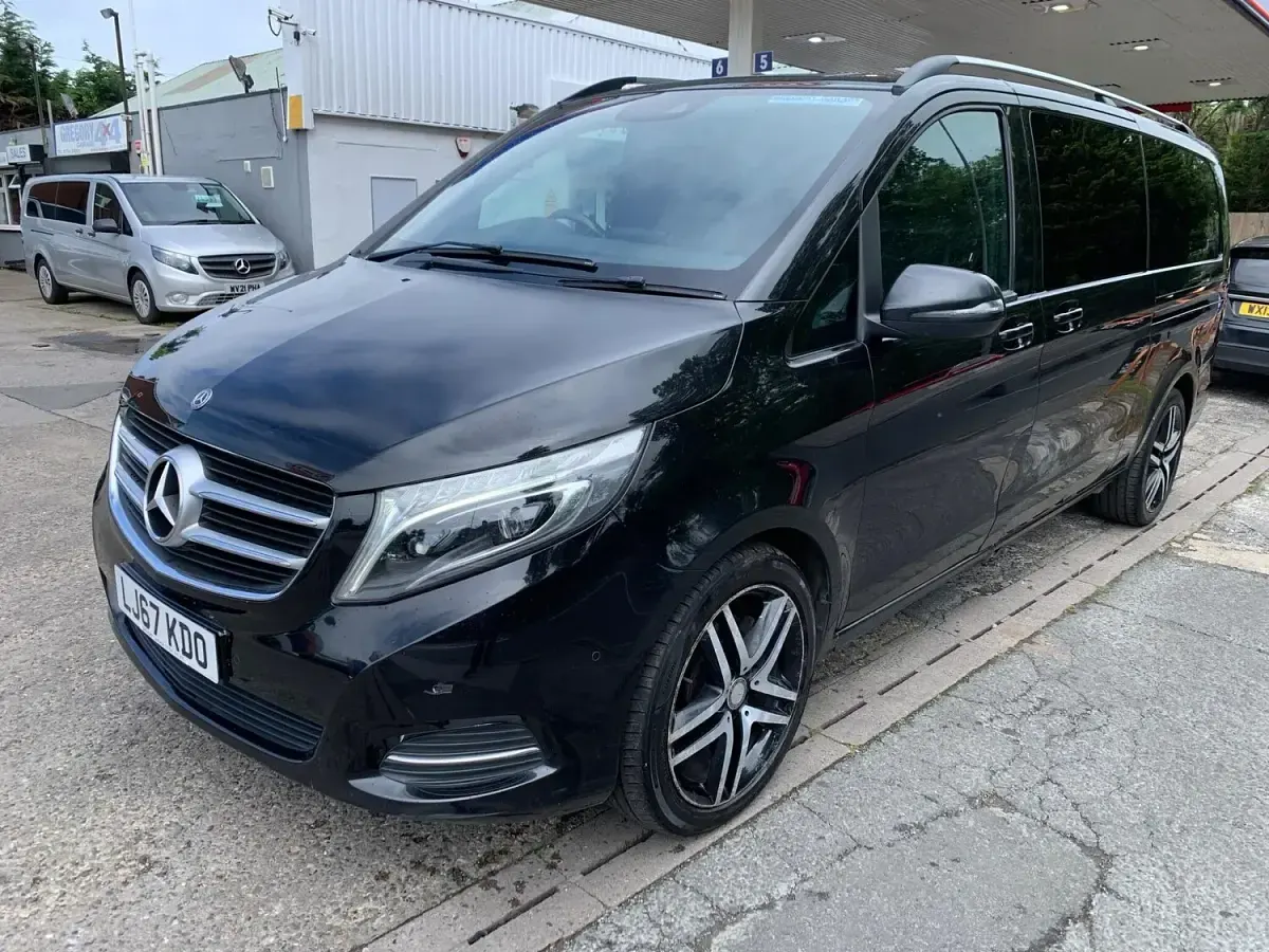 Used Mercedes V220 163 HP (119 kW) 2020 Black MPV