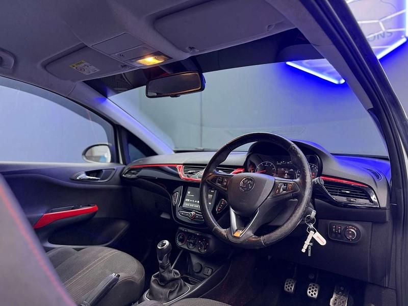 Used Vauxhall Corsa 75 HP (55 kW) 2019 White Hatchback