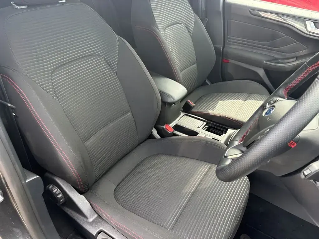Used Ford Focus ST-Line 2025 Magnetic grey Hatchback