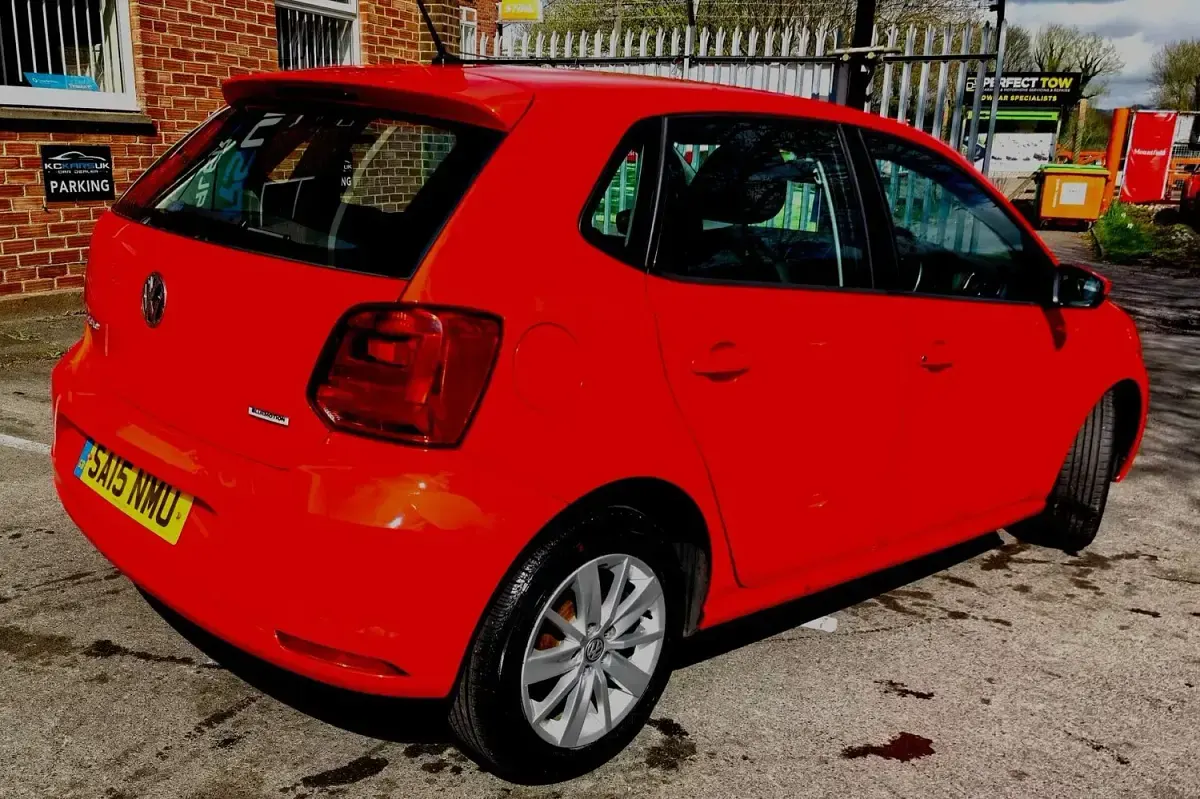 Used VW Polo SE 60 HP (44 kW) 2015 Red Hatchback