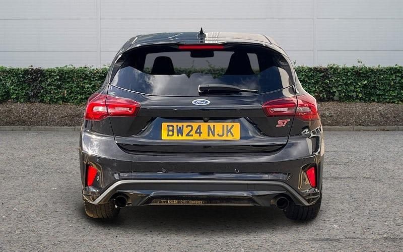 Używany Ford Focus ST 280 KM (205 kW) 2024 Czarny Hatchback