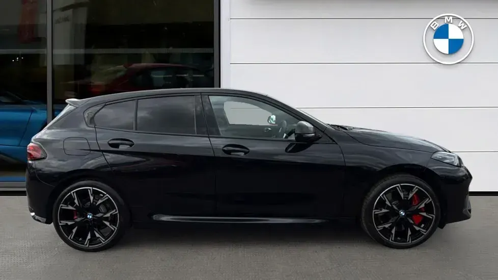 Used BMW 123 M Sport 215 HP (158 kW) 2025 Black Hatchback