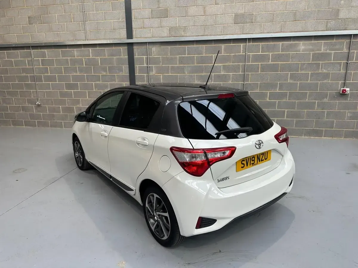 Used Toyota Yaris 2019 White Hatchback