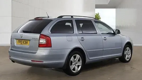 Used Skoda Octavia Elegance 160 HP (117 kW) 2010 Blue Estate