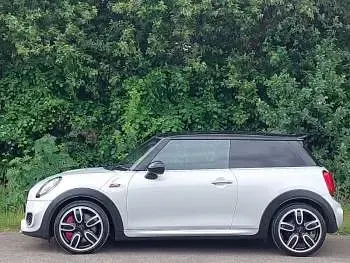 Used Mini John Cooper Works 231 HP (169 kW) 2019 Silver Hatchback